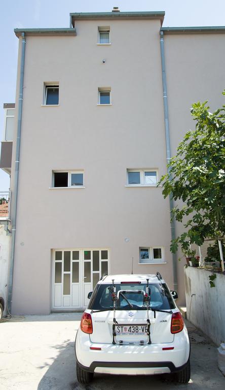 Apartments Put Plokita Split Exterior photo
